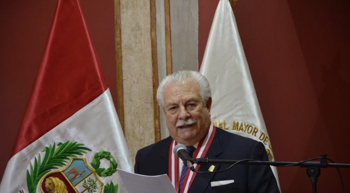 Disertación del Ing. George R. Schofield Bonello, con motivo de las celebraciones del 52º aniversario de la creación de la Asociación Peruana de Técnicos Textiles.